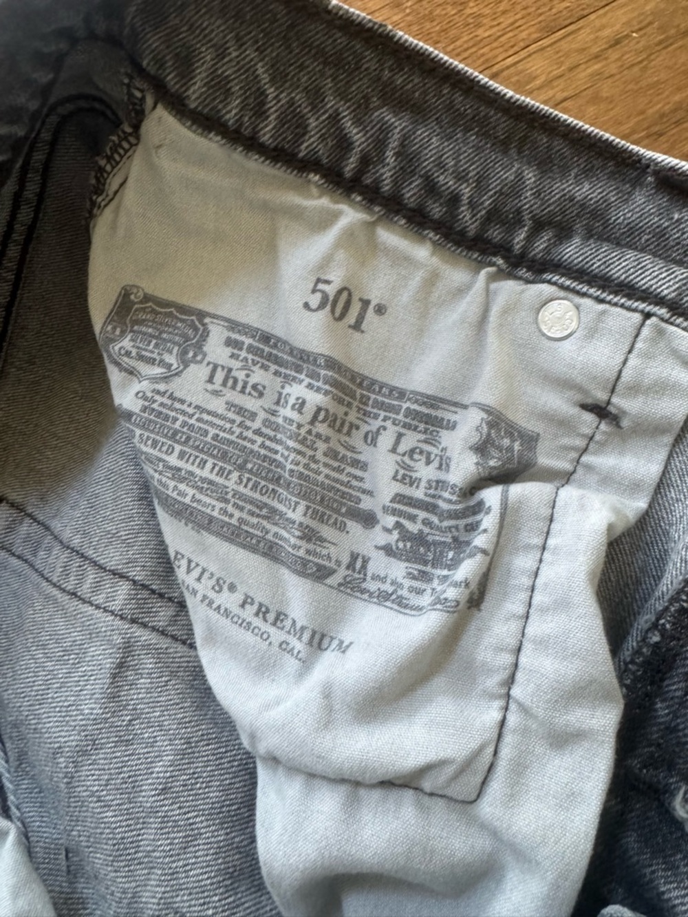 Levi’s Premium 501 Straight Jeans Black Wash Button Fly W29 - Picture 5 of 7